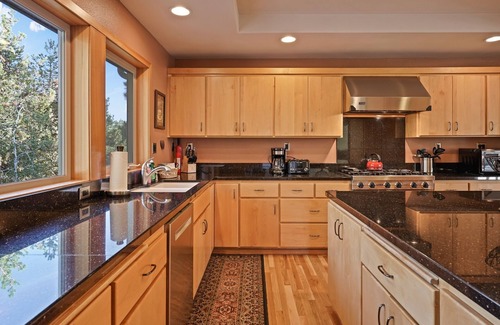 Sunriver House | 11 Tournament 5 Bedroom Home by RedAwning