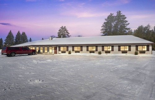 Boulder Junction Apartment | 110 Queen Room with easy access to Bike Trail