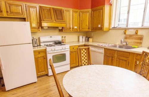 South Philadelphia Apartment | 1105 Tree Street in Philadelphia