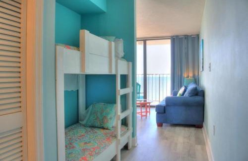 Wilmington Beach Apartment | 1108 Ocean Serenity condo