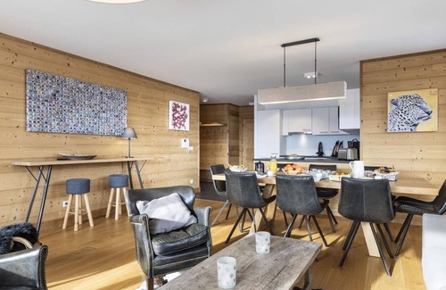 Les Eucherts Apartment | 110m² apartment, full services 4 *, 3 bedrooms, 3 bathrooms/d, south balcony and 2 parking spaces