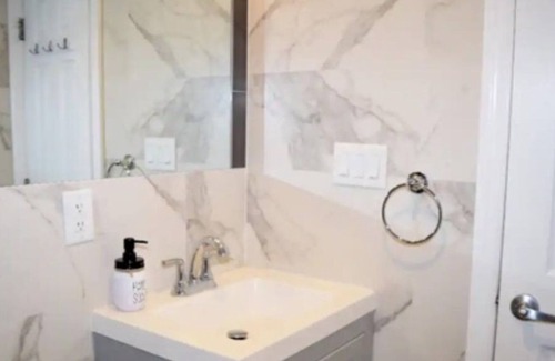 Weehawken House | 111 Room1 Contact host before booking