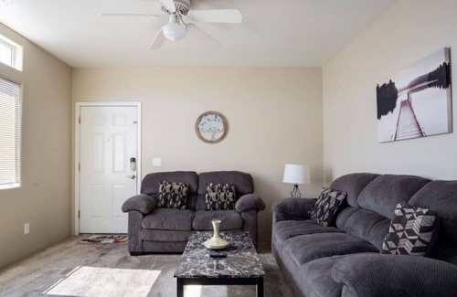 Palo Verde House | 1111-1 Camilla · Comfortable & Bright 3-Bedroom Home in Tucson