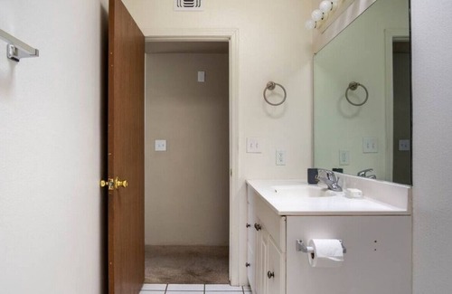 Palo Verde House | 1111-1 Camilla · Comfortable & Bright 3-Bedroom Home in Tucson
