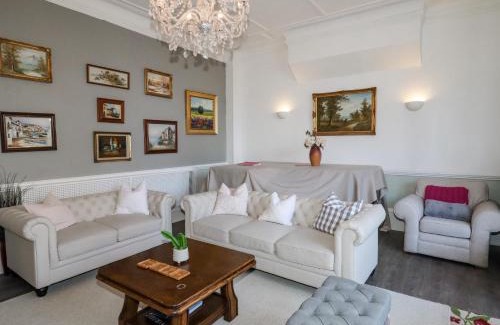 Morecambe House | 112 Balmoral Road