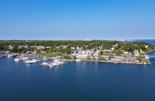 Charlevoix House | 112 Edgewater Inn with Waterfront Access