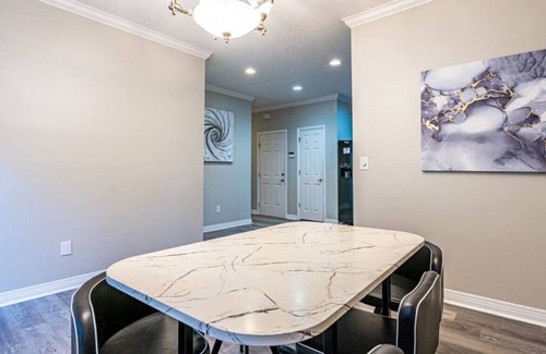 Huntsville House | 11227 Suncrest MTR 21 Days · "Stone Haven" 5 BDRM / Fiber Wifi / Spacious Home