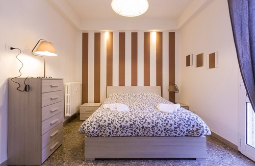 Bolognina Apartment | 113 - 3 King Rooms and 2 Bathrooms
