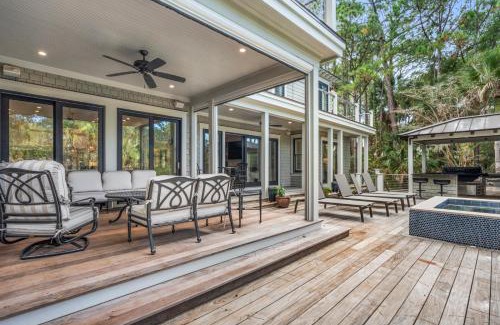 Vanderhorst Plantation House | 113 Blue Heron Pond Road by Akers Ellis Rentals