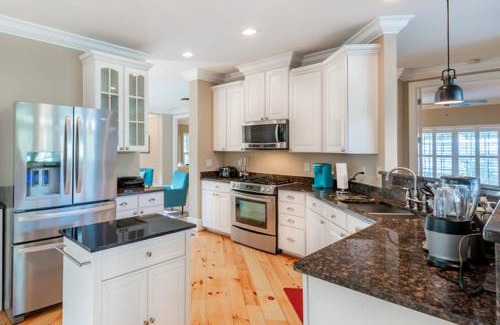 Folly Beach House | 114 W Huron - Sand Castle - Saltwater Pool - Heated upon request