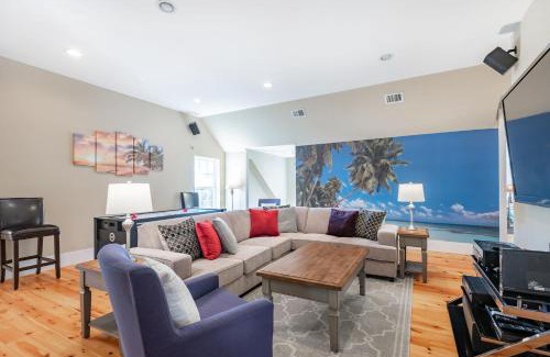 Folly Beach House | 114 W Huron - Sand Castle - Saltwater Pool - Heated upon request