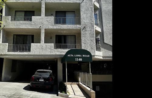 West Hollywood Bed & Breakfast | 1140 Alta Loma