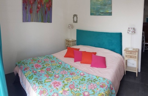Vaire House | 115m2 HOUSE in the countryside and 5kms from the beach.