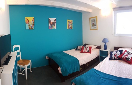 Vaire House | 115m2 HOUSE in the countryside and 5kms from the beach.