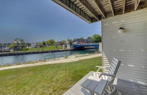 Charlevoix House | 116 Edgewater Inn
