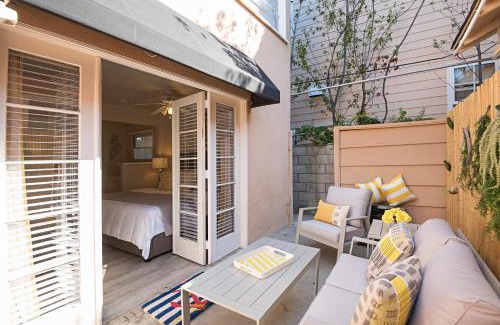 Balboa Island House | 118 Emerald Ave B