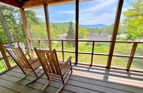 Sugar Hill House | 11G Quintessential New England Cottage with Fantastic Views Pool gym passes