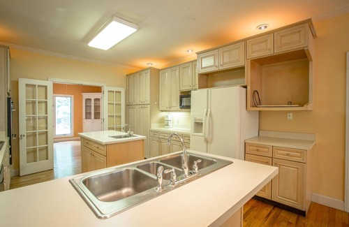 Lookout Mountain House | 12 Bedroom XL HotTub 2 HOUSES~37ppl