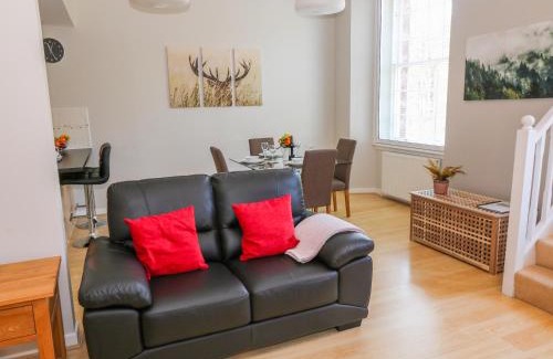 Murthly Apartment | 12 Keathbank Court