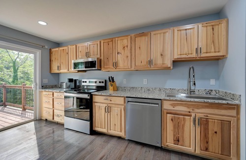 Midway Apartment | 12 Mi to Downtown Winston-Salem: Apt w/Balcony!