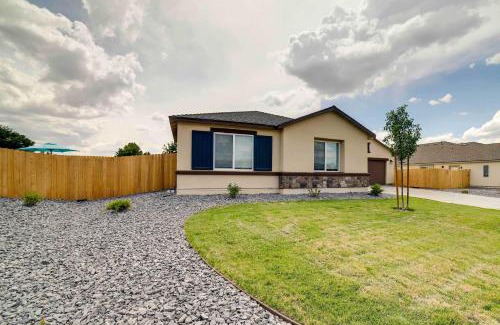 Spanish Springs Apartment | 12 Mi to Reno Hot Tub Haven in Sparks!