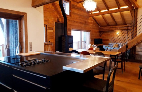 Villard-sur-Doron Ski Chalet | 12-person chalet with sauna in the Beaufortain near Les Saisies