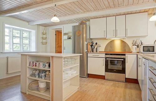 Pedersker House | 12 person holiday home in Aakirkeby