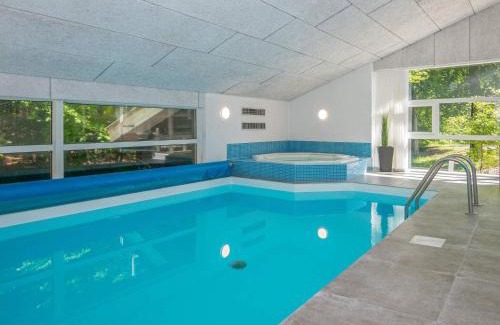 Fjellerup Strand House | 12 person holiday home in Glesborg
