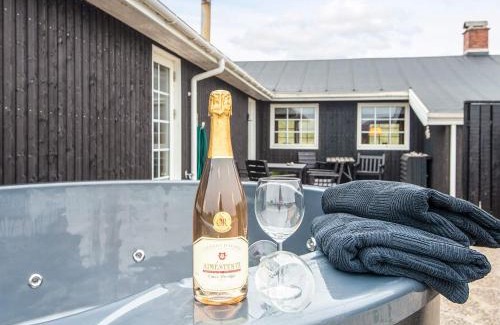 Vrist Strand House | 12 person holiday home in Harboøre-By Traum