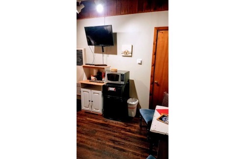 Tahoe Island Apartment | 12-The Wee Washoe pet-friendly studio, # 12