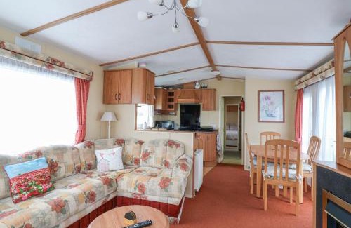 Great Yarmouth House | 120 Caravan
