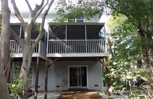 Holmes Beach Condo | 120 m² condominium with nice afternoon sun