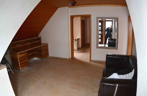 Schwarzenbruck Apartment | 120 sqm large, modern, well-located apartment with balcony