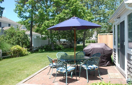 West Harwich House | 1200 Feet to Beach-Meticulously clean and nicely decorated. Awesome location!