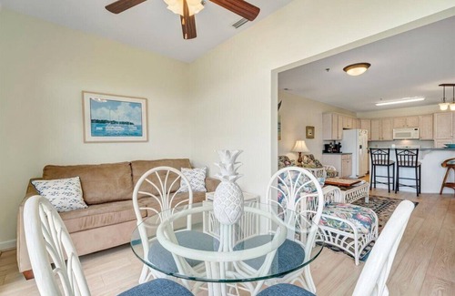 Smith Mountain Lake Apartment | #121 Pointe - 3 Bedroom Lakefront Condo at Mariners SML