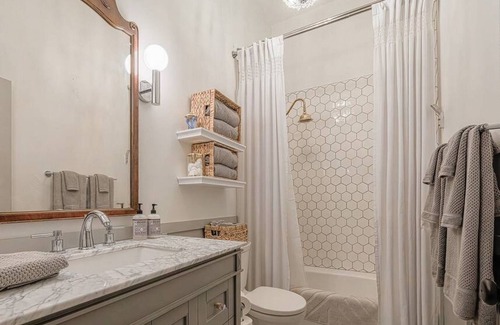 Earlewood House | 1217 Beaufort · Renovated Queen Anne Home ☆5min to Downtown Cola☆