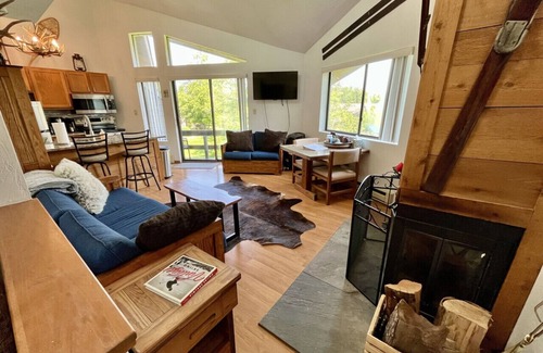 Hidden Valley House | 1223 Veech Lane, Hidden Valley