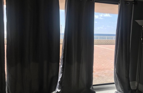 Hypoluxo Island Condo | 1224 sq fr condo on the sand in palm beach