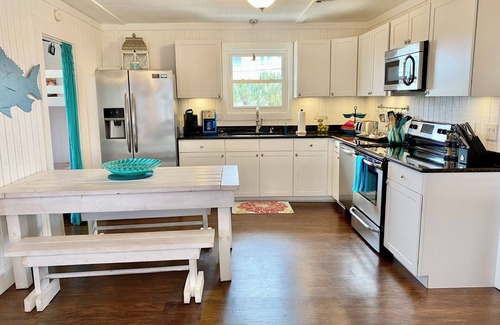 Laguna Beach Estates House | $125/Night now thru 20th ~ Laguna Beach~5th House from the Perfect Beach Access# 83! Covered Parking!