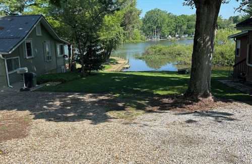 Lakeville Cottage | 125/nt after discount Oct 6-10 two nt minimum-Lakefront Cottage at O'Dells Lake