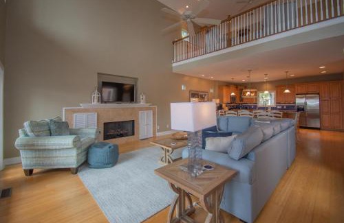 Saint Helena Island House | 125 Ocean Creek Blvd
