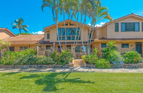 Downtown Lahaina Condo | 129-3 Puamana. Imagine enjoying this beautiful contemporary coastal home!