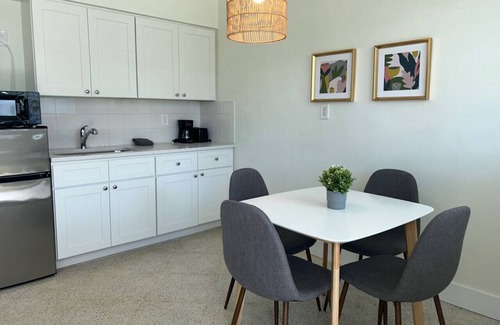 Bay Esplanade Apartment | 13 · Bay Apartment 13