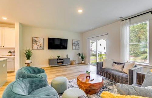 Goose Creek House | 13 Mi to Dtwn Charleston Quiet Townhome