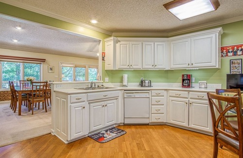 Hot Springs Village House | 13 Navegar Circle- A beautiful Home on the 4th fairway of Magellan Golf Course