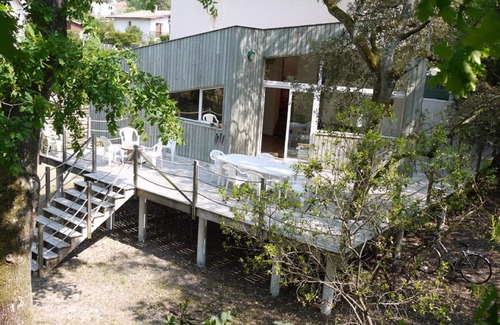 Maubuisson Villa | 130m2 villa, 40m2 terrace 700m2 of fenced land 400m from the lake and shops.