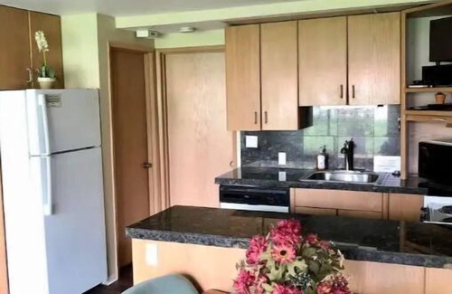 Quincy Condo | #131 Condo near large pool & shuttle to Gorge Amp-book separately