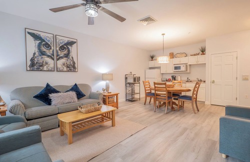 Delavan Lake Condo | 131- Handicap Accessible Suite w/Patio