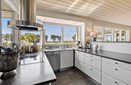 Oster Somarken House | 1329 Aakirkeby - Holsteroddevej 23