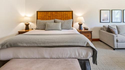 Stowe Area Resort | 1332 Lodge At Spruce Peak Ski in Ski Out King Studio By Stowe Mountain Rentals